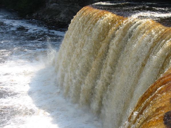 Right before we went over Upper Tahquamenon (?) falls.